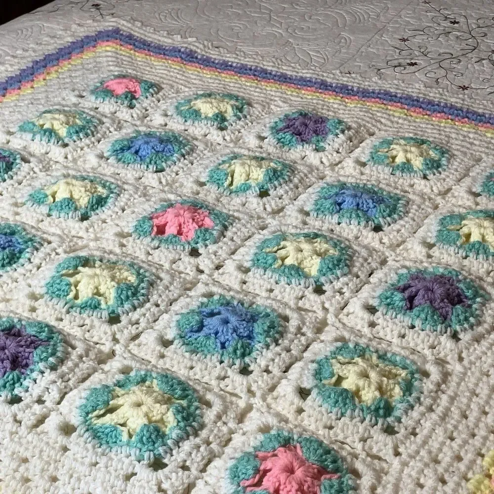 Vtg Handmade Crochet Granny Blanket Afghan Baby Spring Pastel 3D Roses Flowers